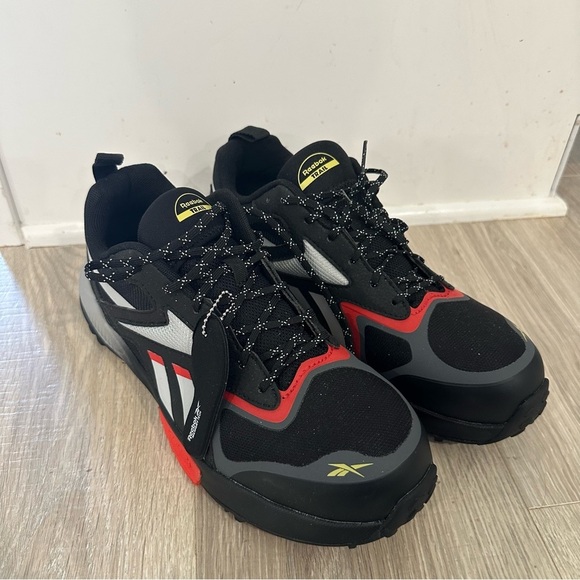 Reebok Lavante Trail Black red Flare sneakers - Picture 4 of 8